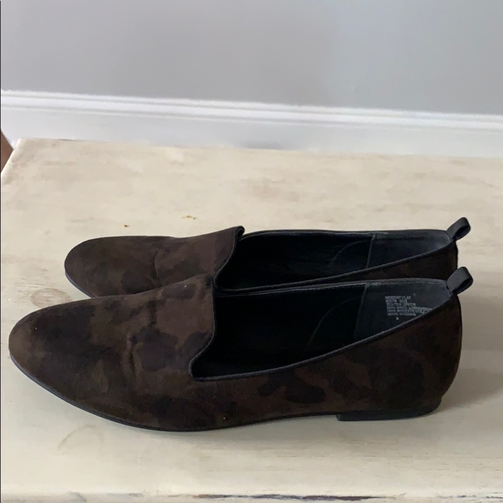 Camo flats